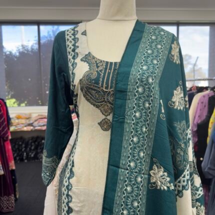 Royal Essence Pashmina Suit - Punjabi Threads product image 2