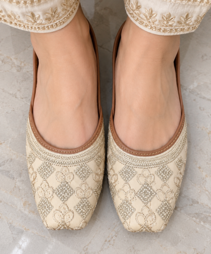 Champagne Gold Embroidered Punjabi Jutti - Punjabi Threads product image 1
