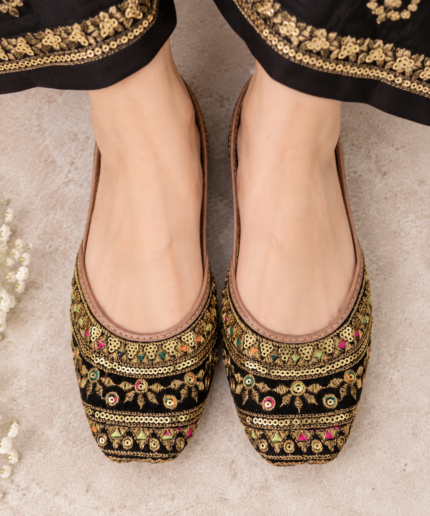 Noor-e-Zari Black & Gold Hand Embroidered Punjabi Jutti - Punjabi Threads product image 1